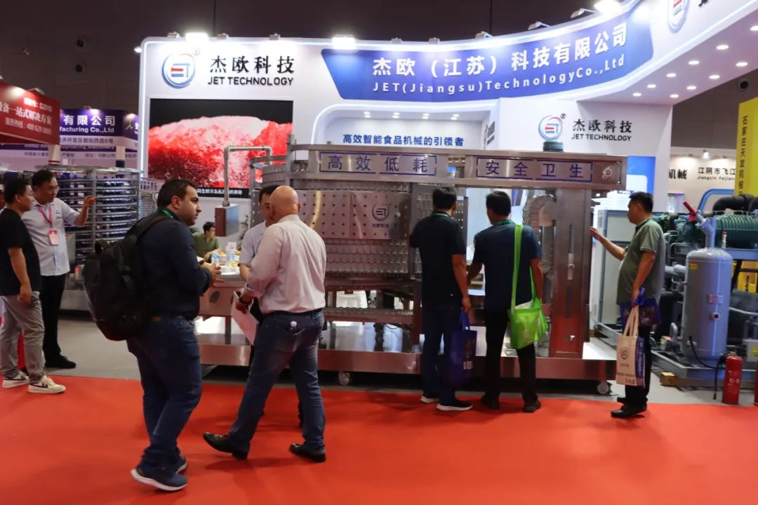 Exhibition Report 10